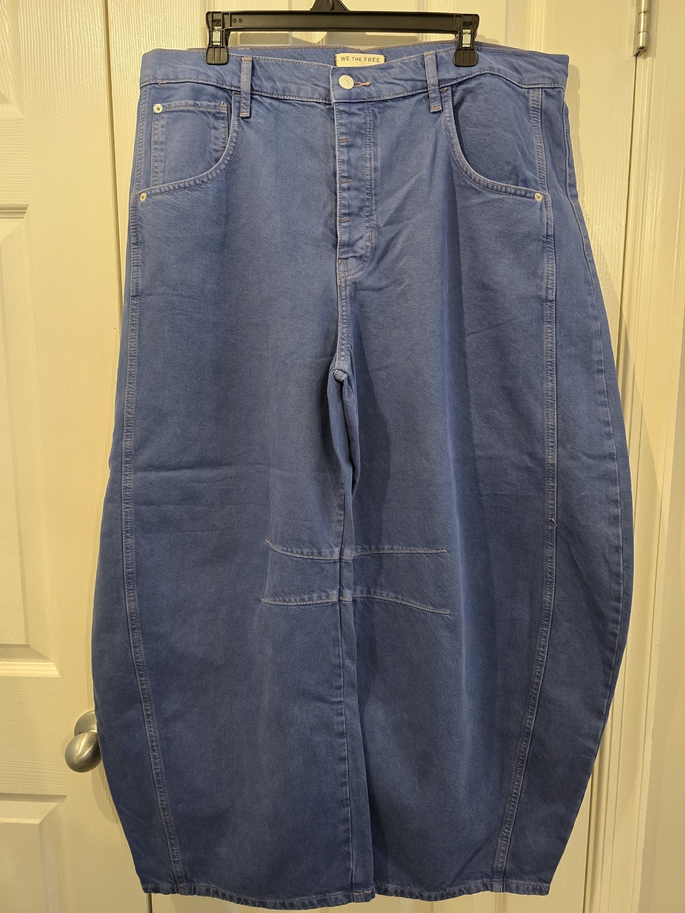 We The Free Barrel Jeans – High Rise Balloon Leg – 33